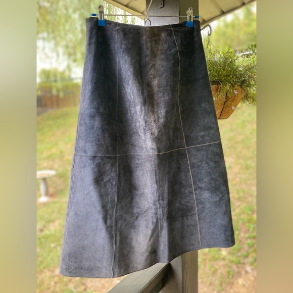 MIDI A-LINE Leather skirt by Worth - Picture 6 of 7